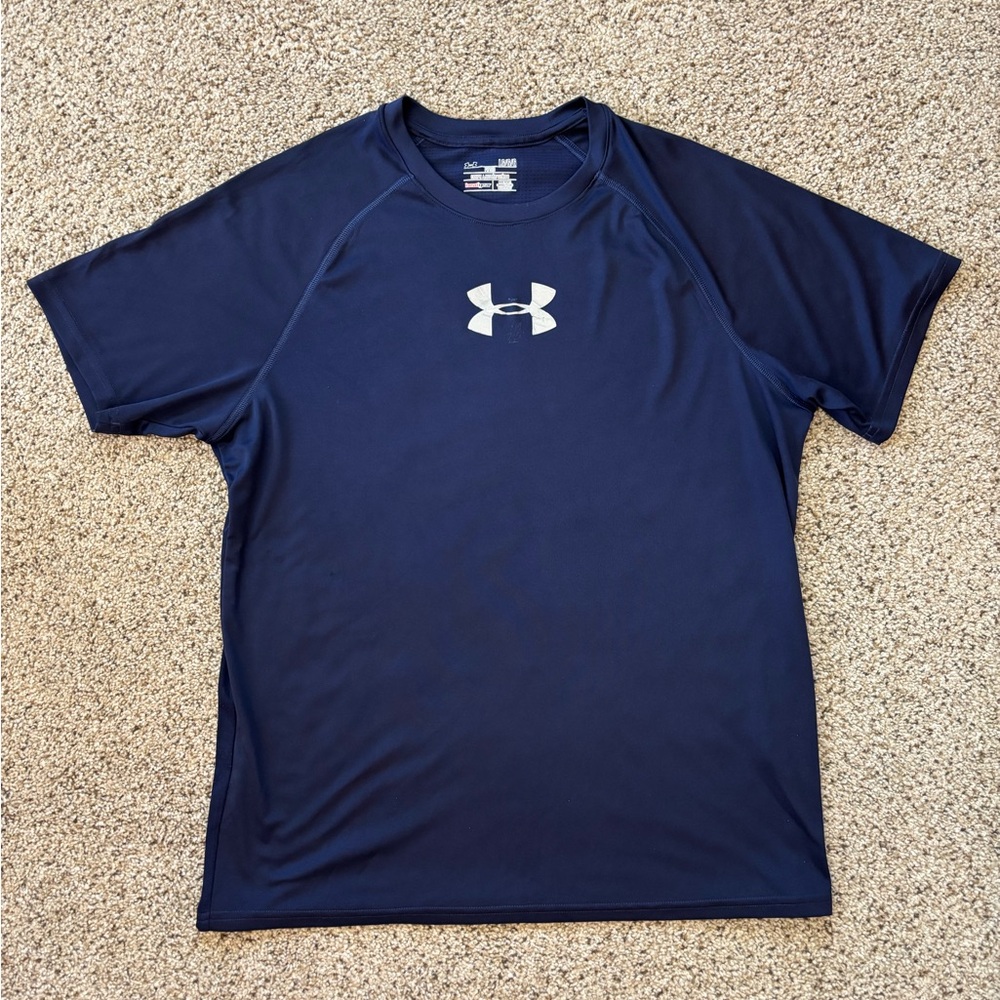 Under Armour Heatgear fitted t-shirt. Size L. Navy blue